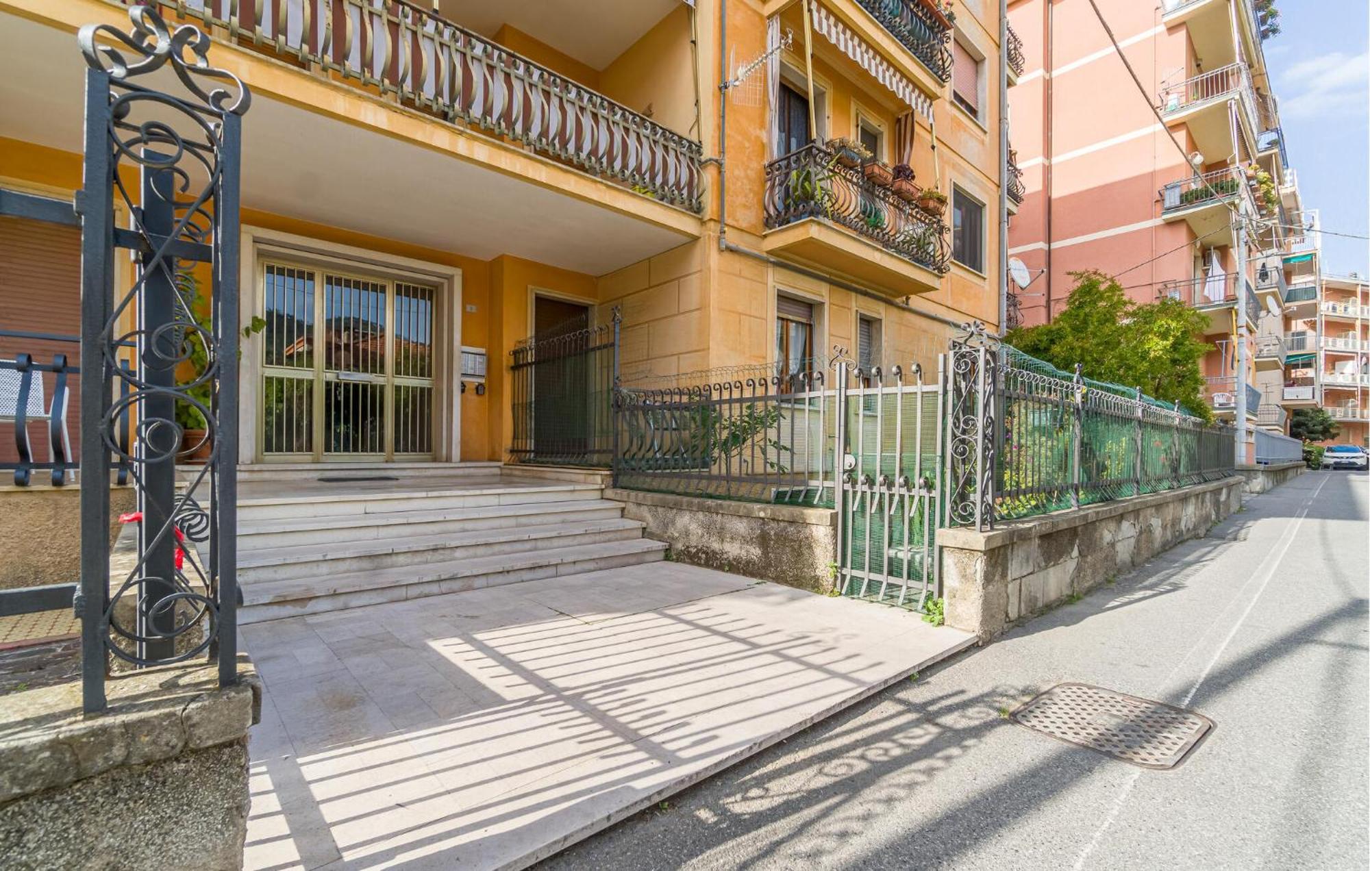 Gorgeous Apartment In Levanto With Kitchen Exterior foto